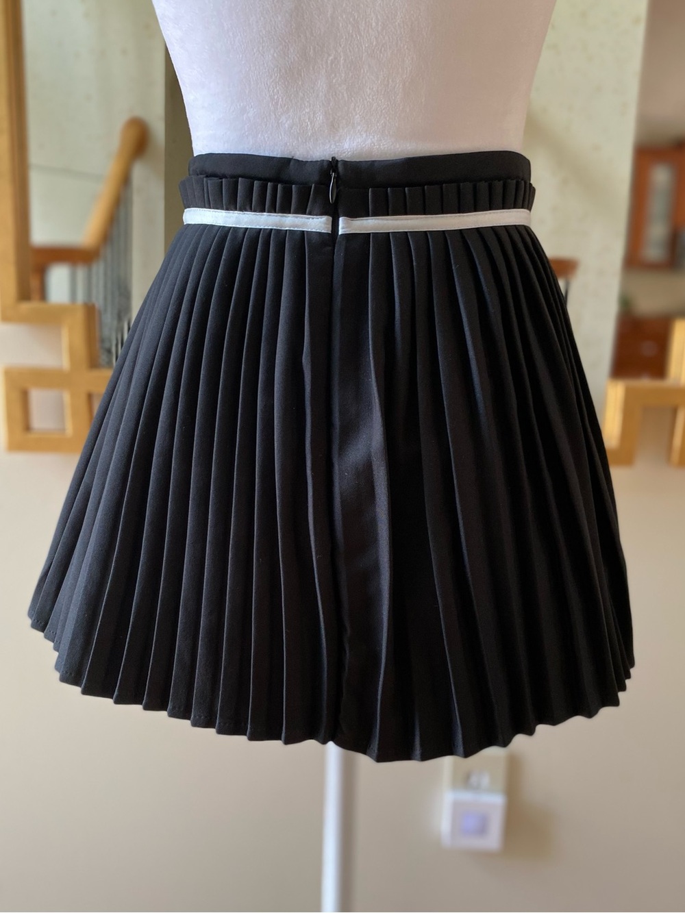 Noey Homm pleated mini skirt skort black with white bow size XS/Small - Picture 3 of 14